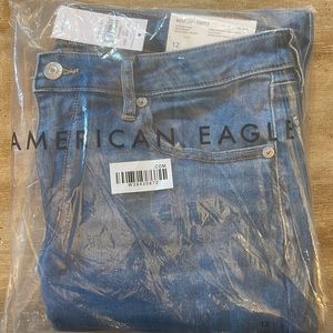 NEW American Eagle Low Rise Flare Jeans